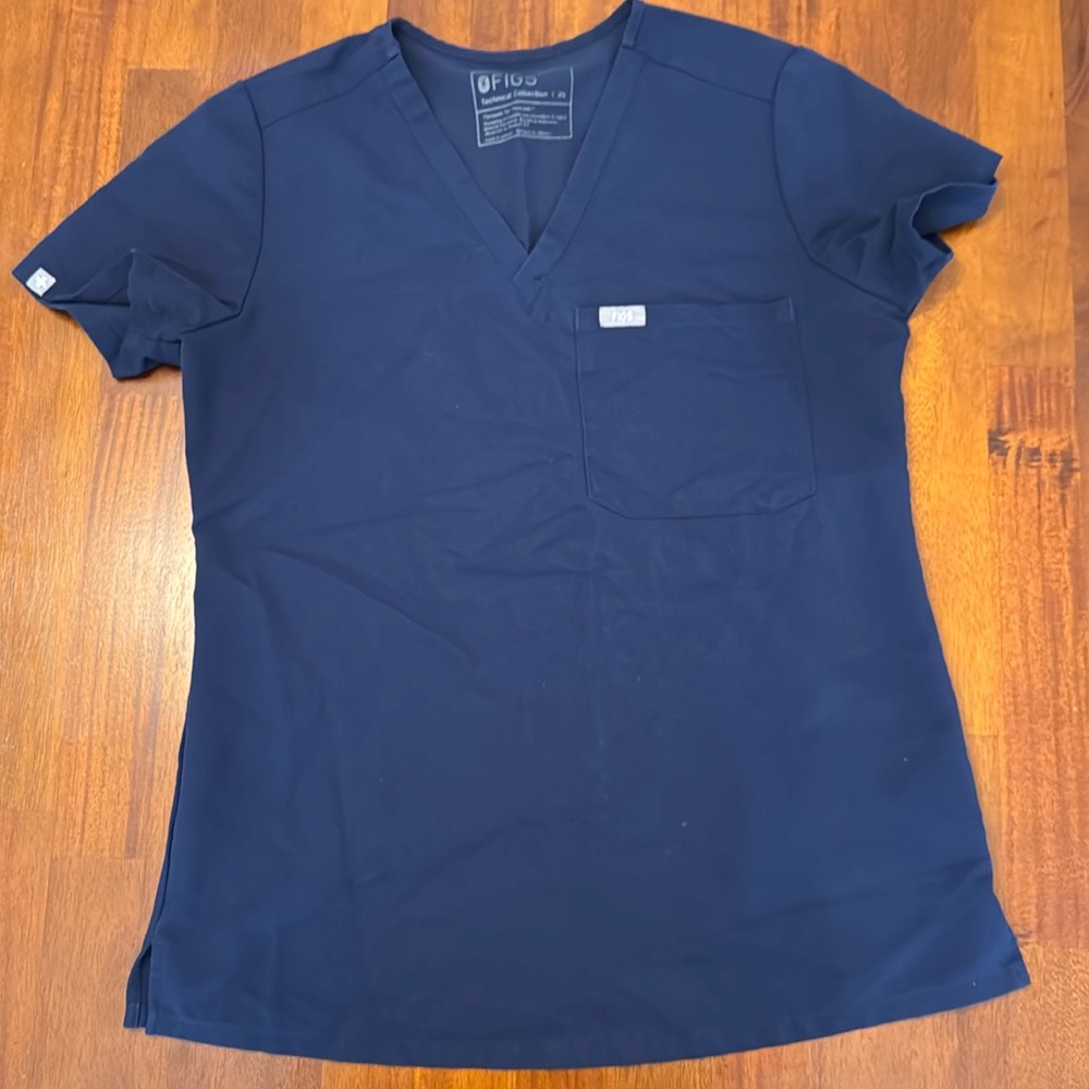 FIGS Caterina one pocket scrub top XS Navy